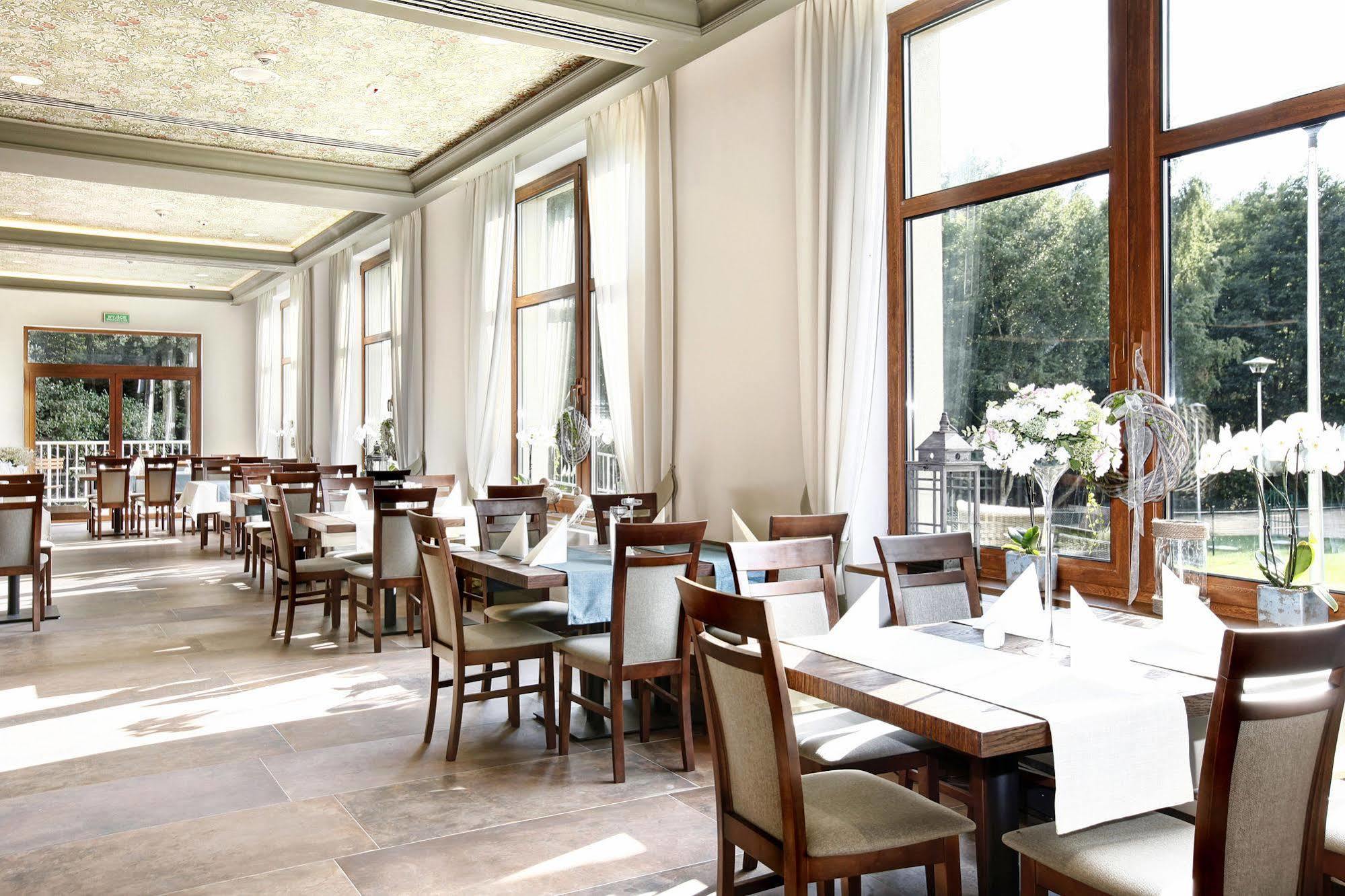 Hotel Aubrecht Country Spa Resort Przechlewo Εξωτερικό φωτογραφία