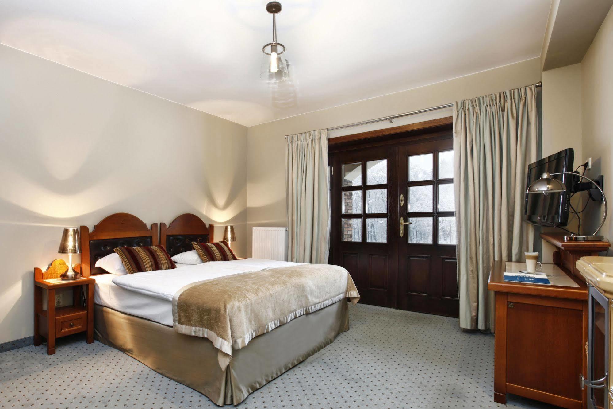 Hotel Aubrecht Country Spa Resort Przechlewo Εξωτερικό φωτογραφία